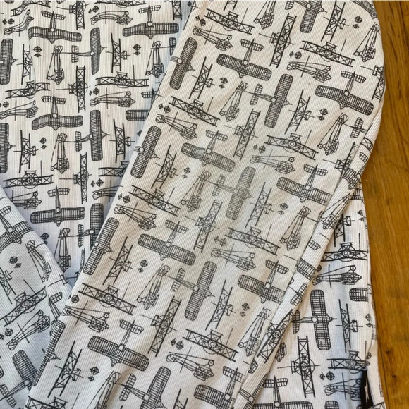 Petit Clair Airplane Pajama Set Boys Size 16 White / Black - Picture 8 of 16